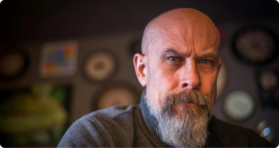 Foto kompletně plešatého muže